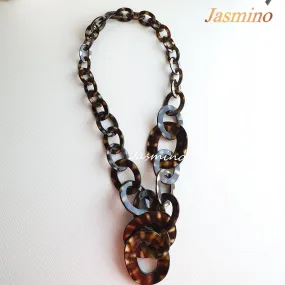 Charming Buffalo Horn Necklace J17751, Made by Natural Material