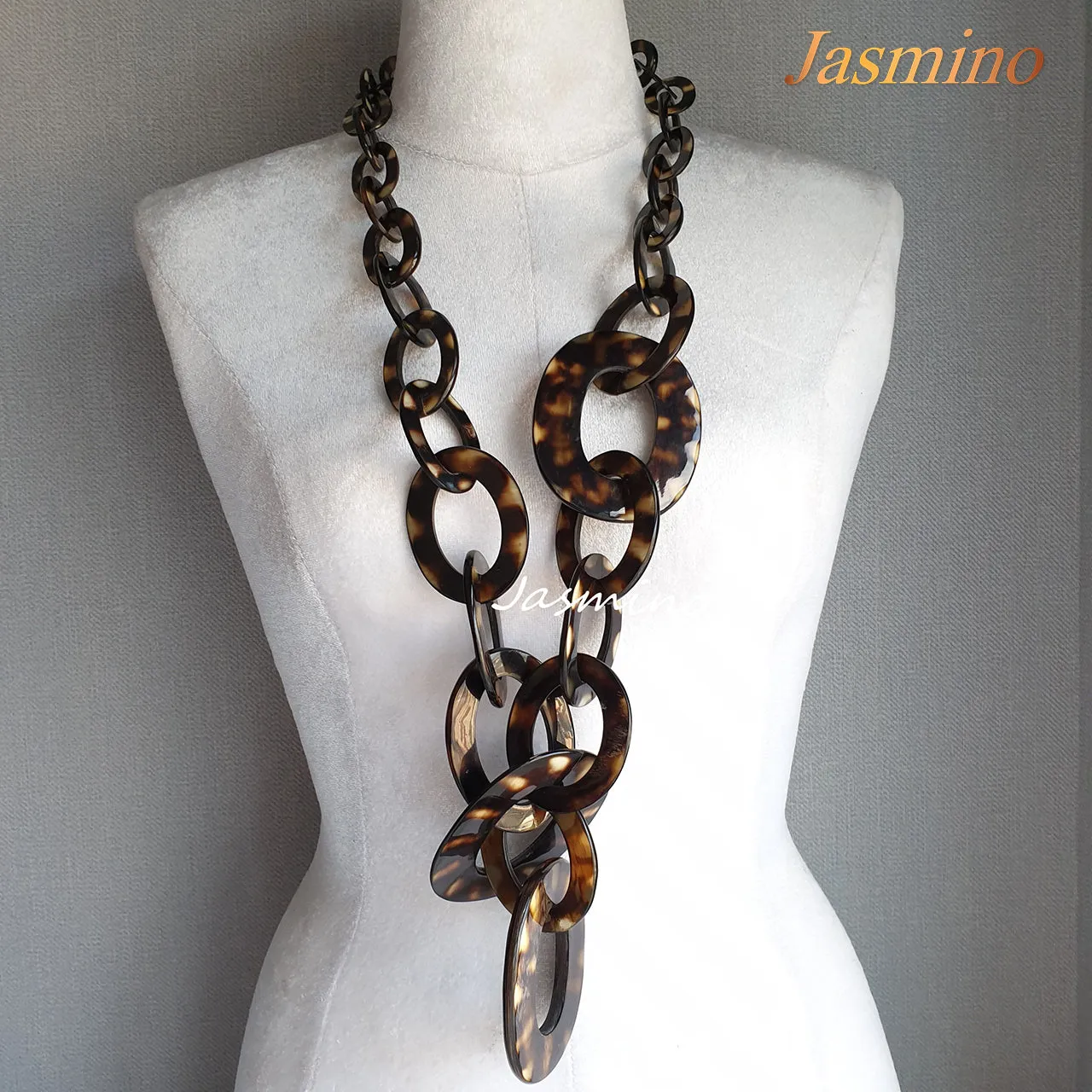 Charming Buffalo Horn Necklace J17751, Made by Natural Material