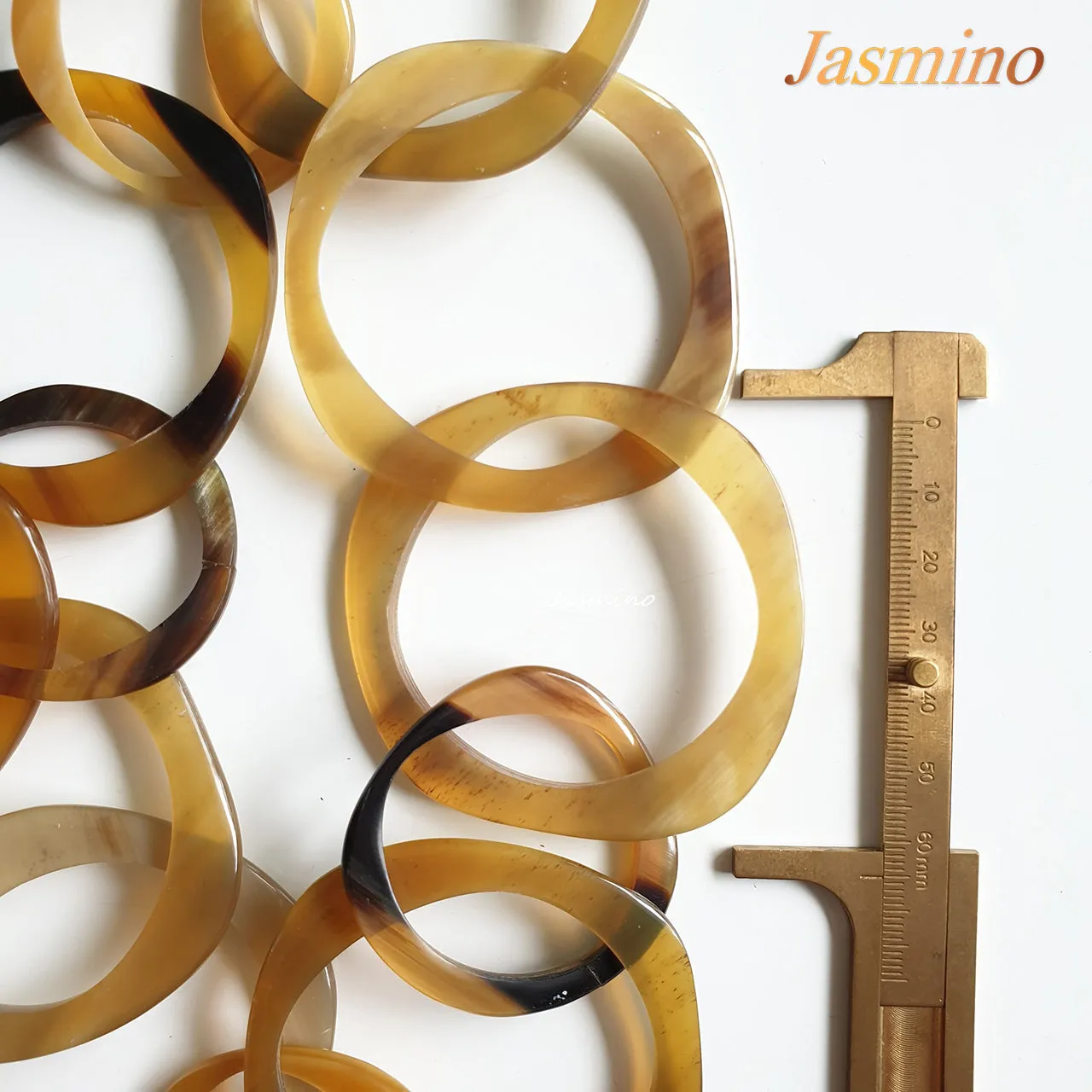 Charming Horn Necklace J17538, Made by Natural Buffalo Horn