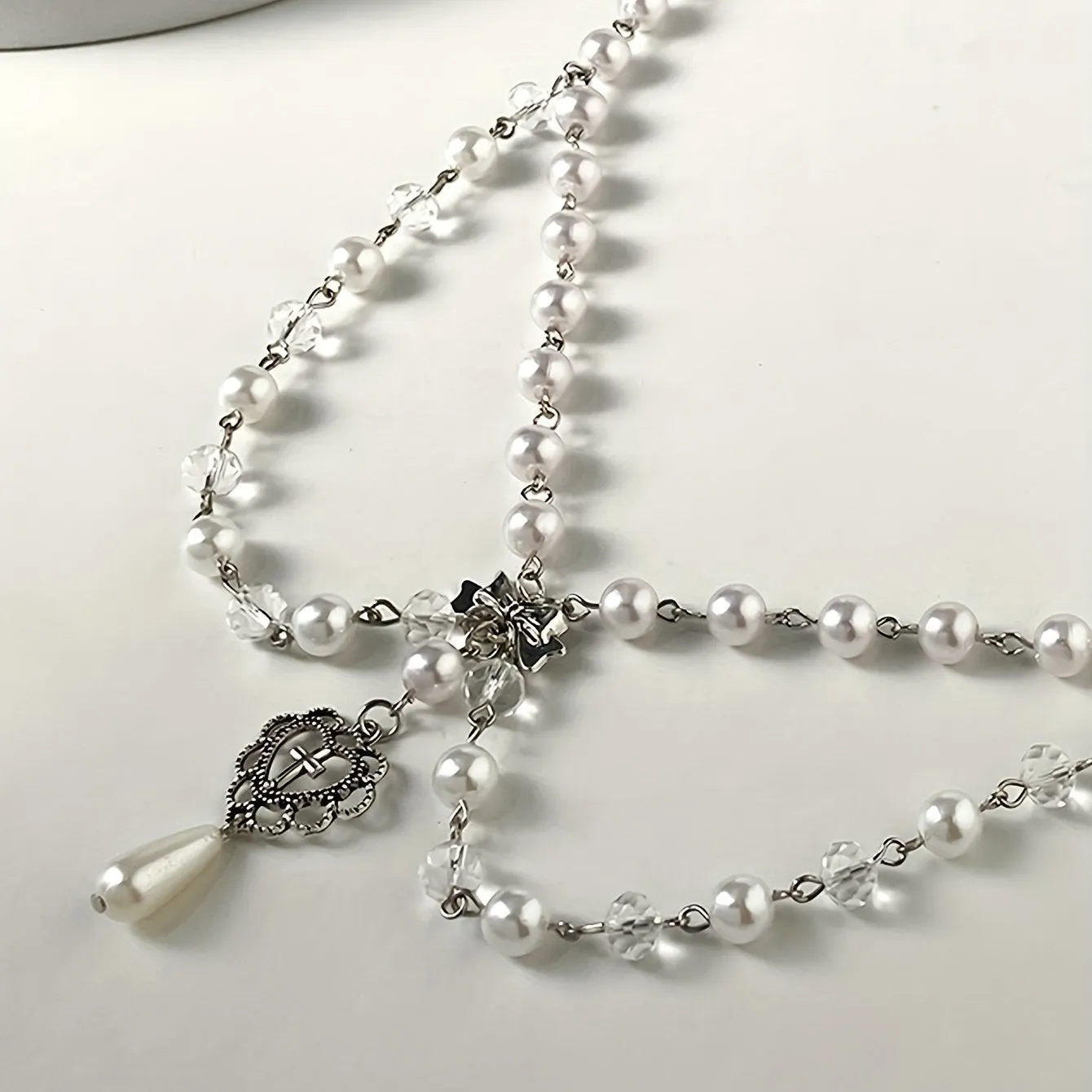 Hollow Out Bow Design Necklace Y2K Faux Pearl Necklace Vintage Tassel Multilayer Necklace For Women Girls