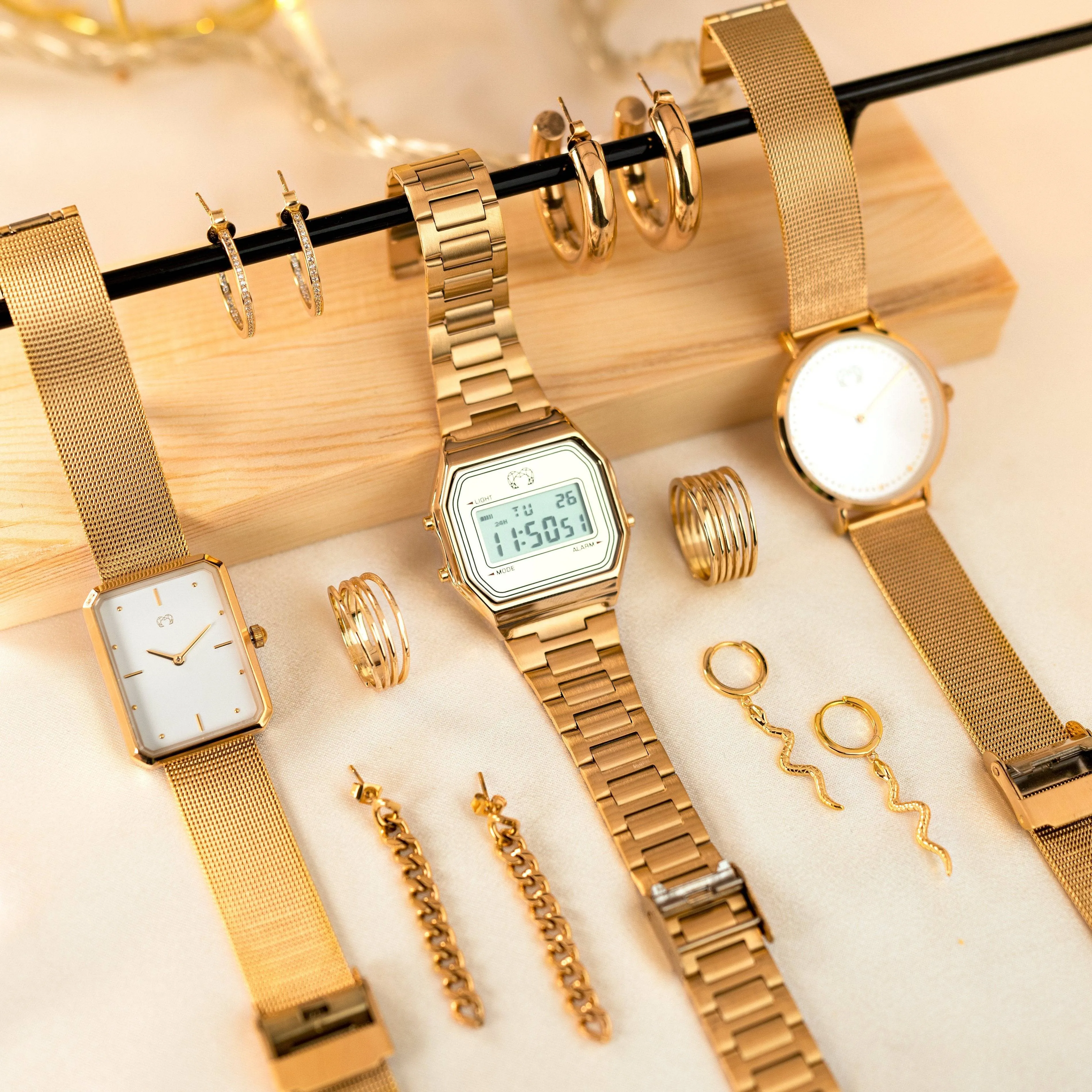 "Juliet" Watch ~ GoldWhite