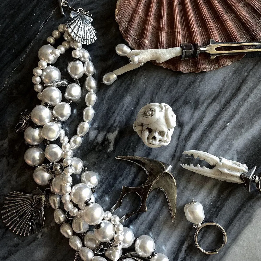 Siren necklace